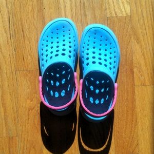 Adorable Joybees sandals size J1